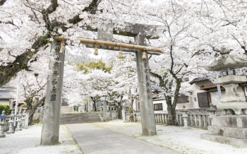 香春神社