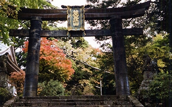 銅鳥居(かねのとりい)